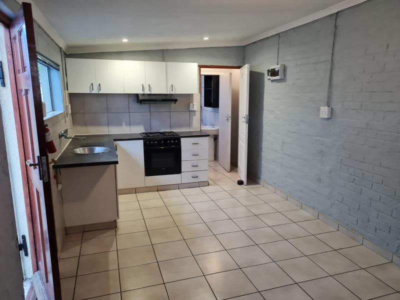 4 Bedroom Property for Sale in Goodwood Central Western Cape